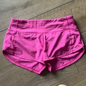 Lululemon Speed Up Low-Rise Lined Short 2.5” sonic pink